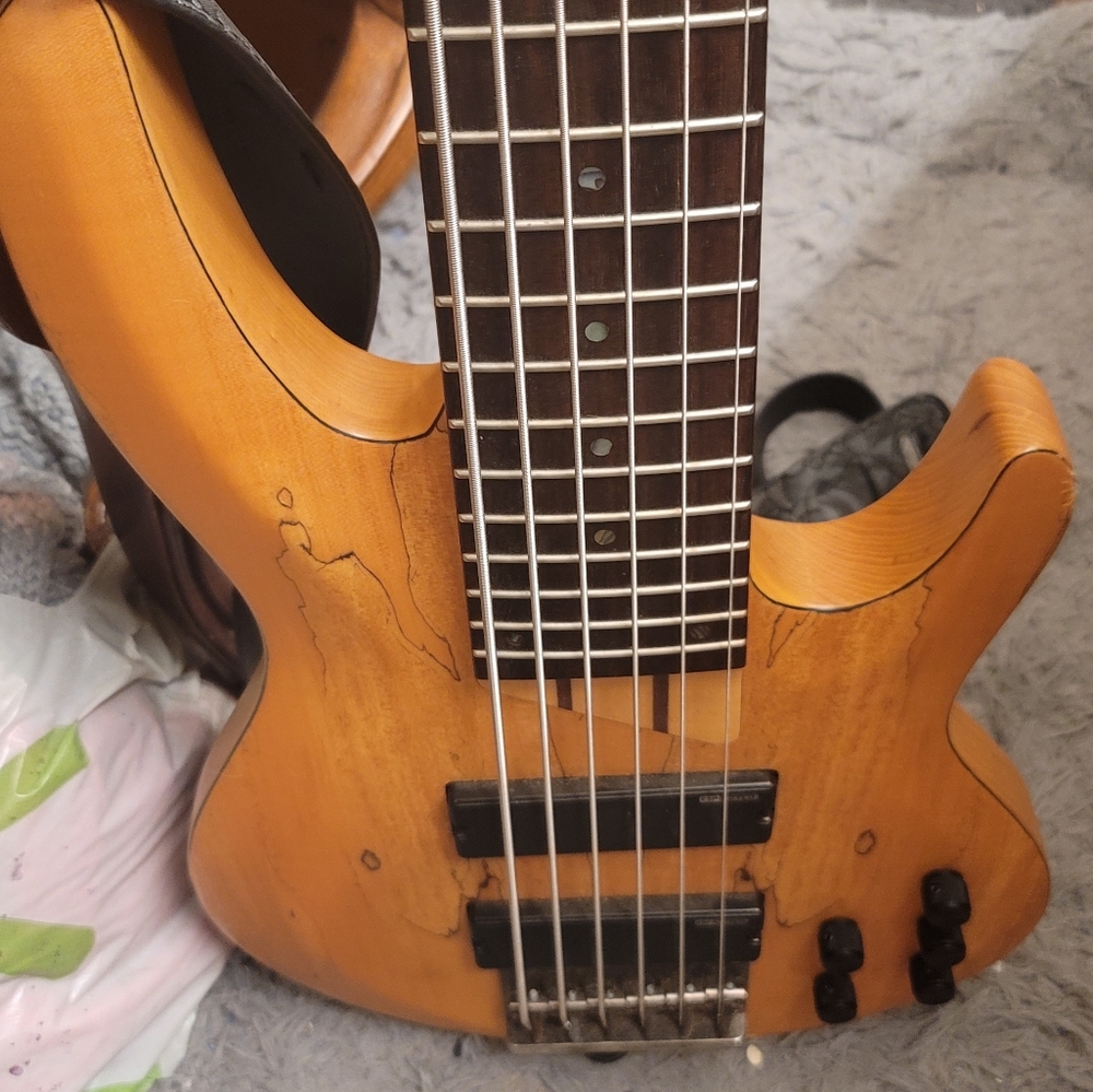 ESP bass 6 string